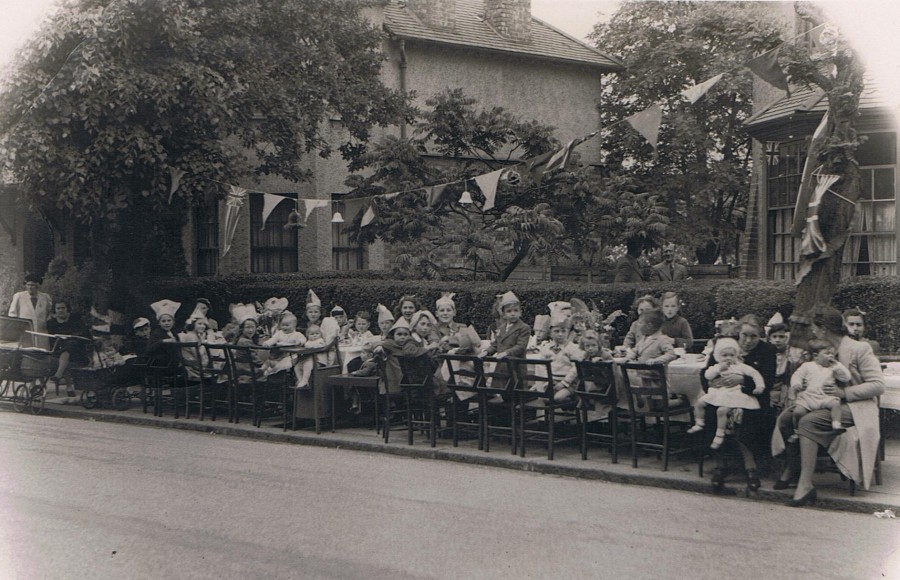 Street Party, 1940s, Pitshanger Lane